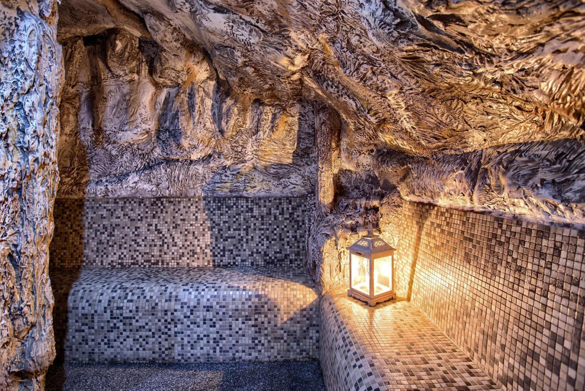 Penzion Zbojnicky Halas Tisovec ภายนอก รูปภาพ