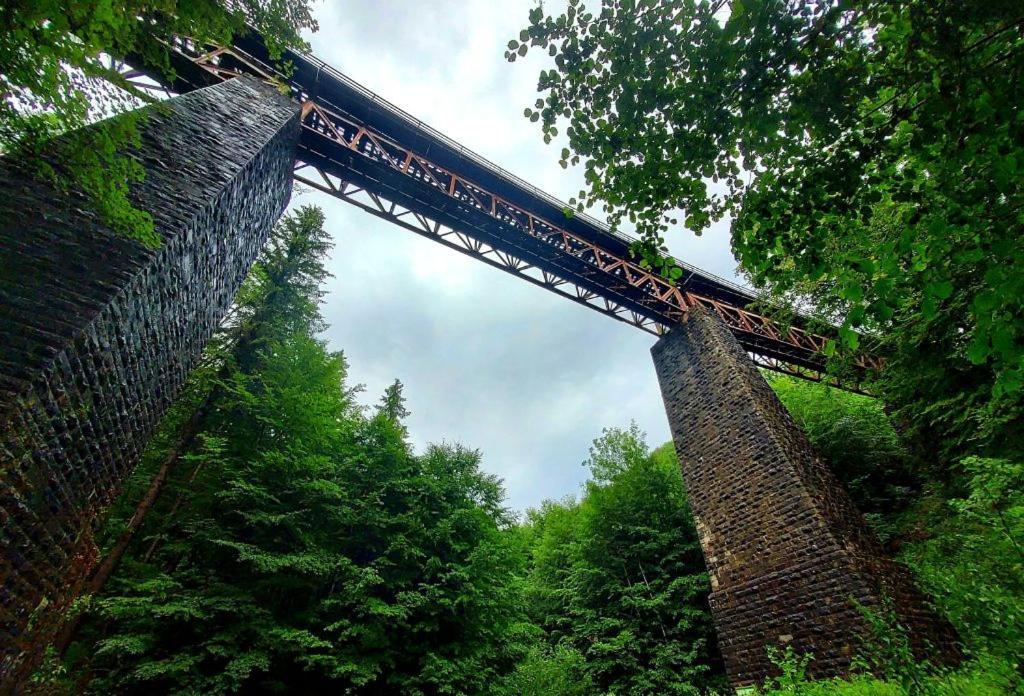 Penzion Zbojnicky Halas Tisovec ภายนอก รูปภาพ