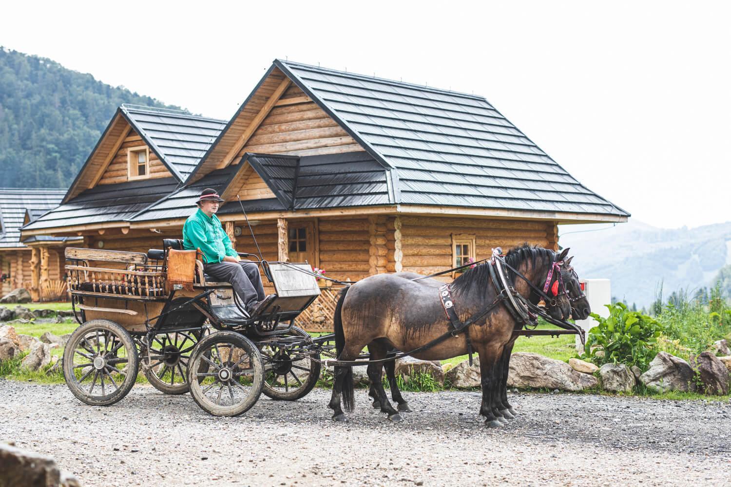 Penzion Zbojnicky Halas Tisovec ภายนอก รูปภาพ