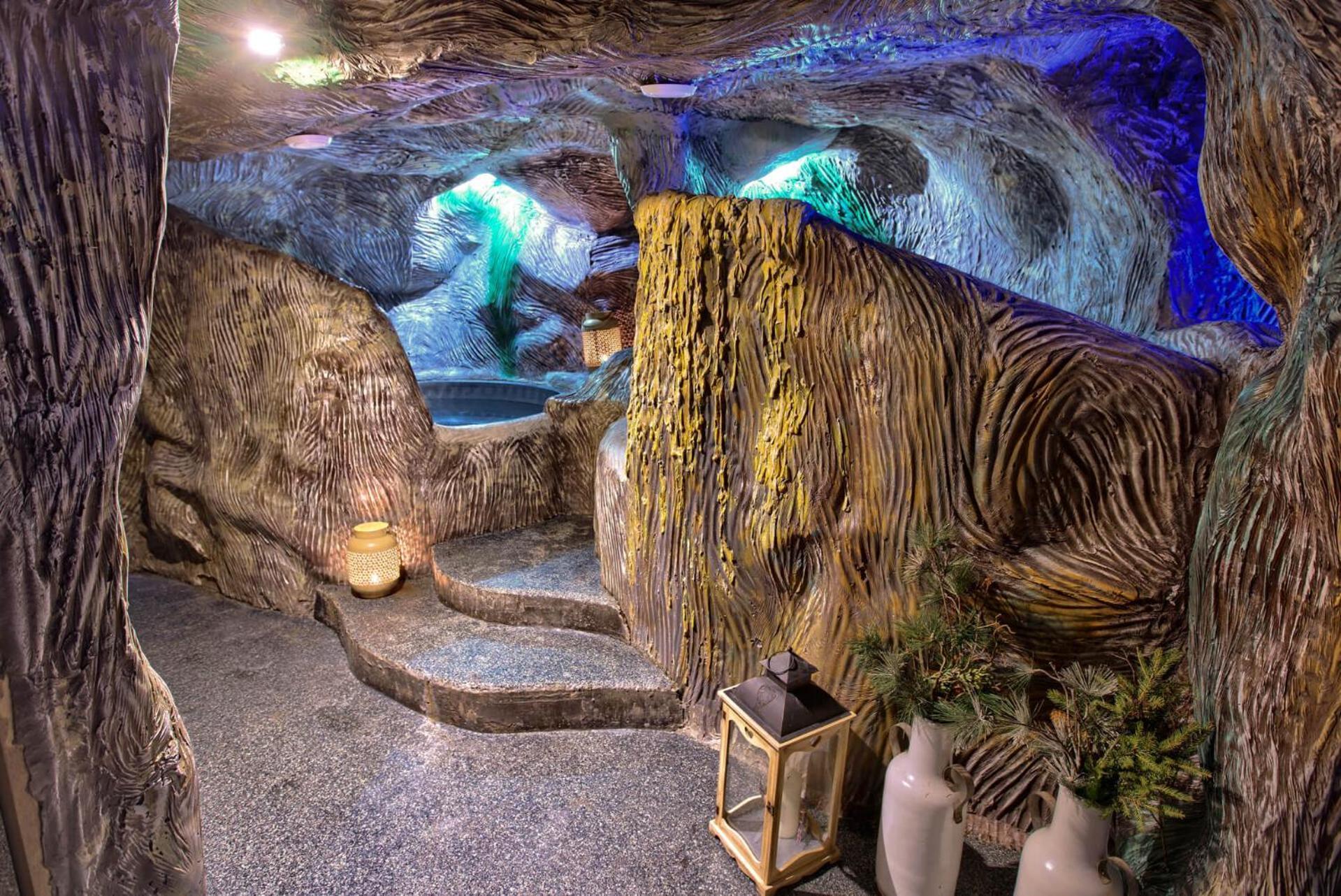 Penzion Zbojnicky Halas Tisovec ภายนอก รูปภาพ