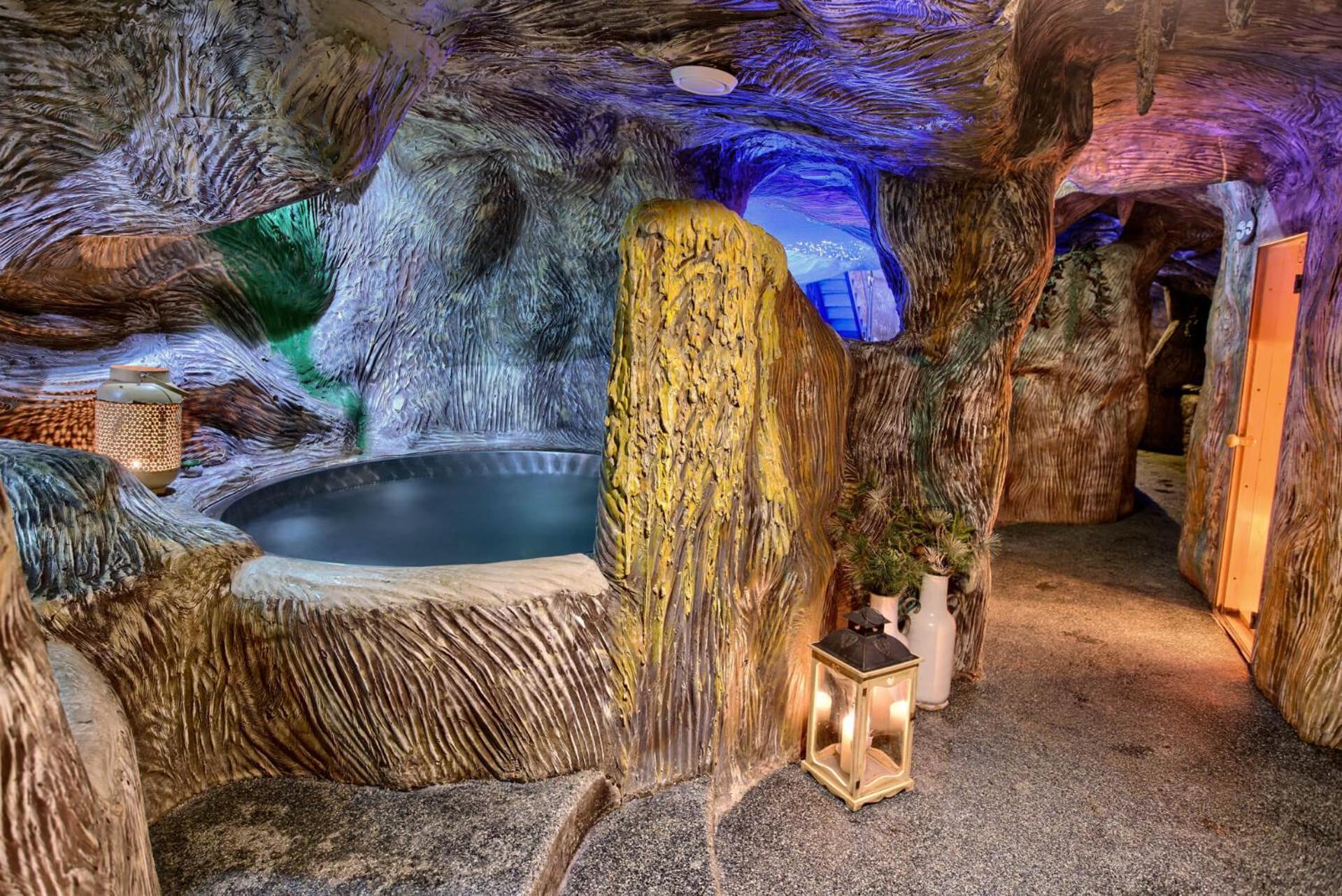 Penzion Zbojnicky Halas Tisovec ภายนอก รูปภาพ