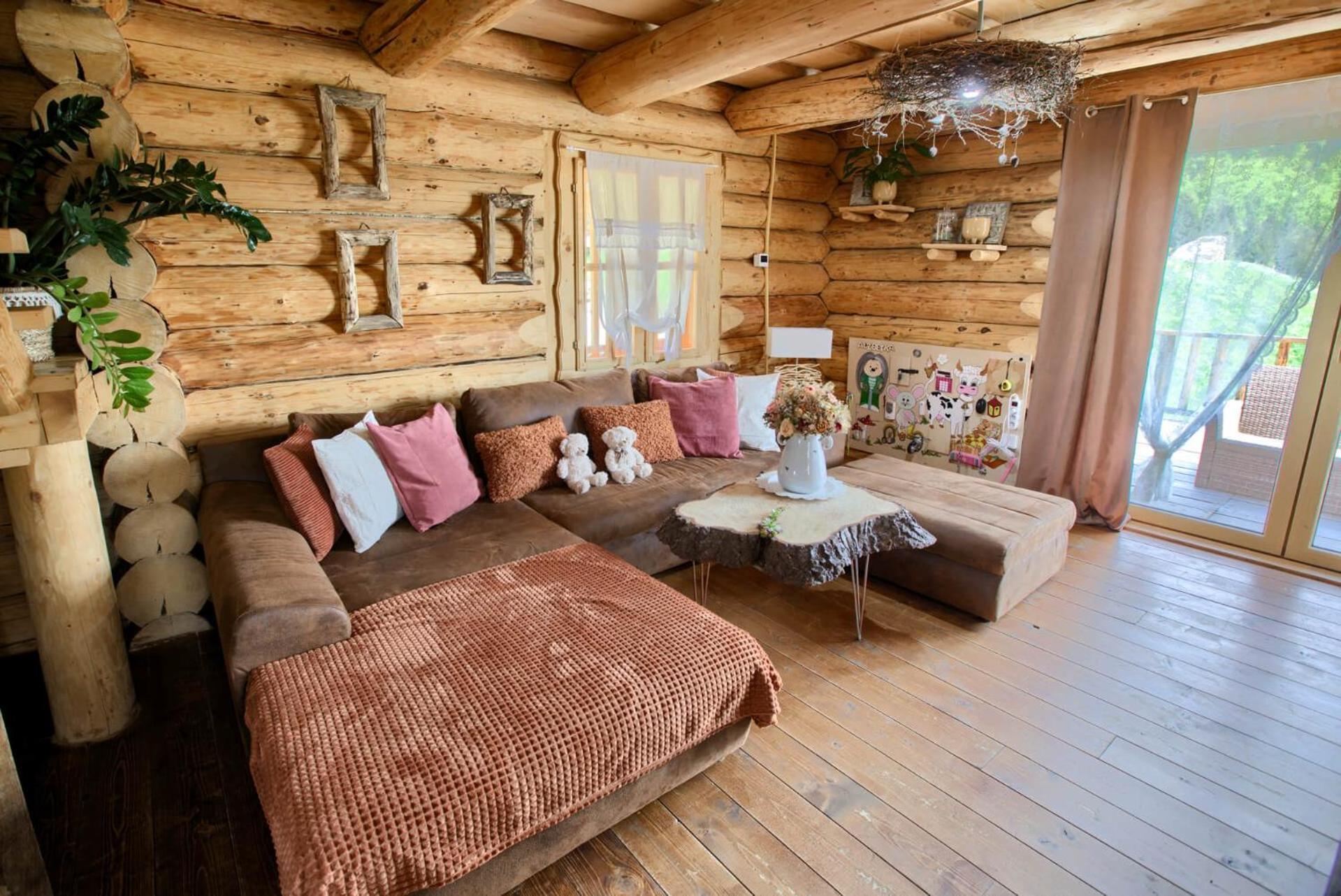 Penzion Zbojnicky Halas Tisovec ภายนอก รูปภาพ