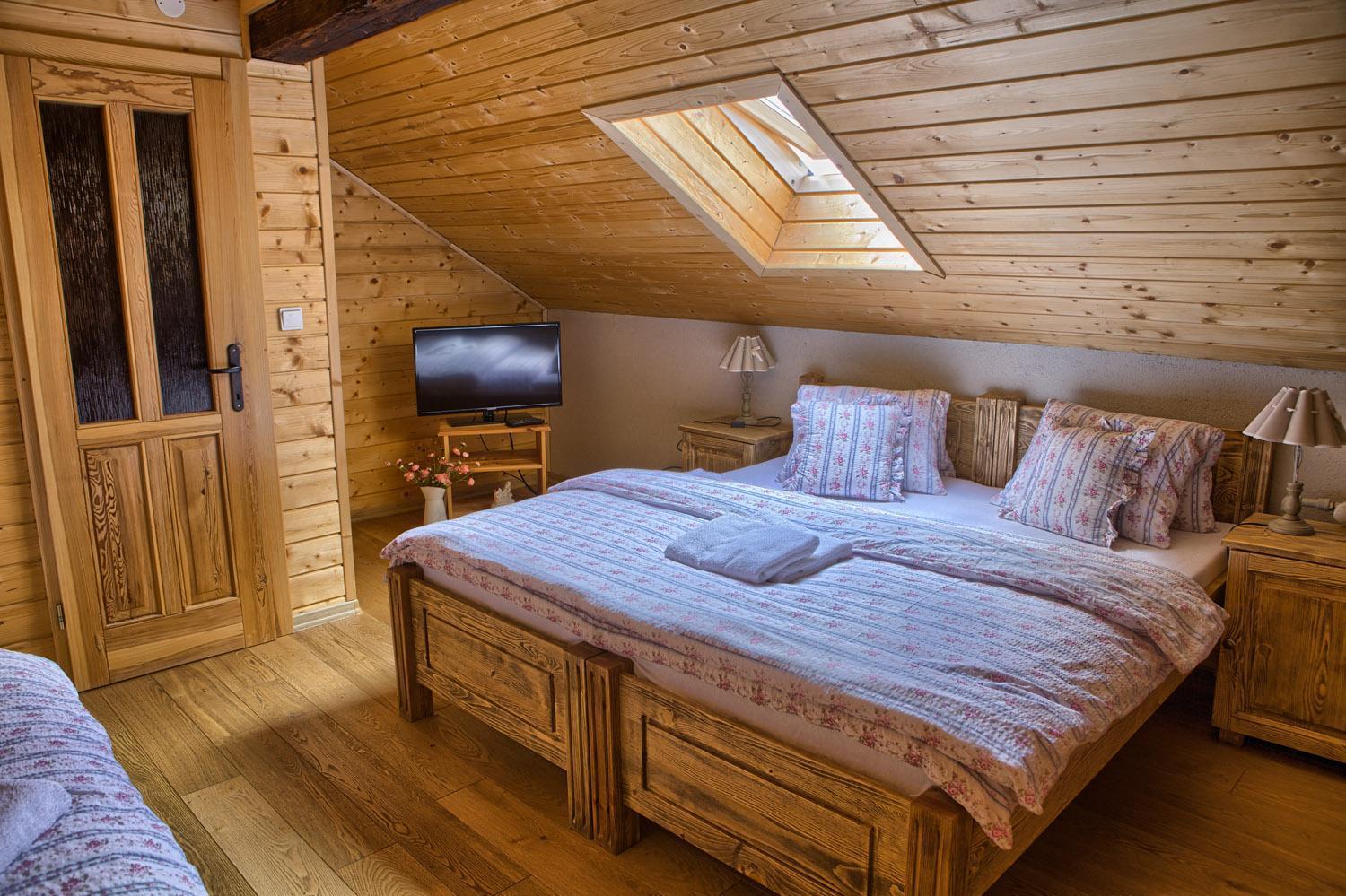 Penzion Zbojnicky Halas Tisovec ภายนอก รูปภาพ